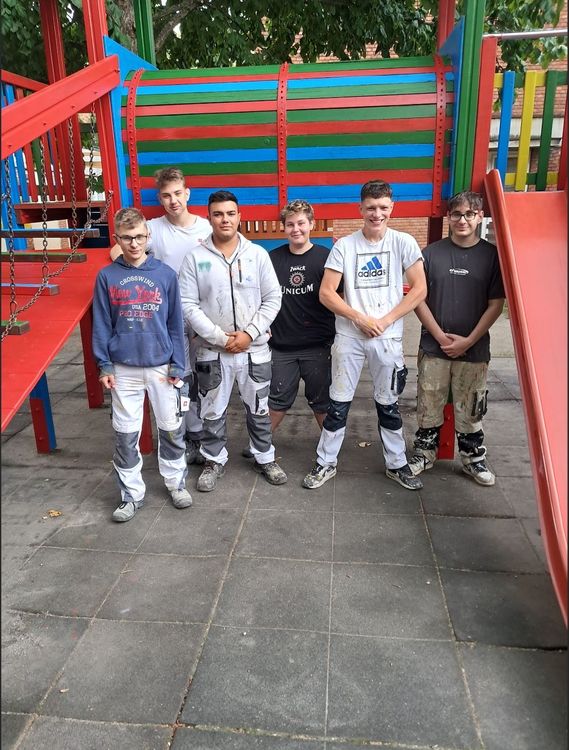 A 11/B osztály jószolgálati munkája