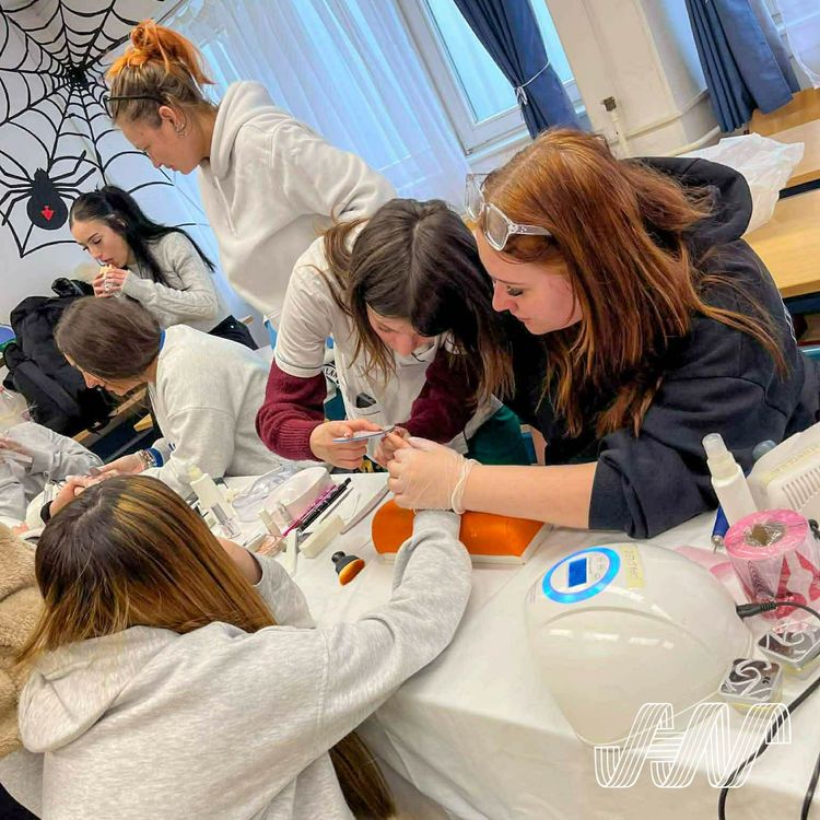 kéz- és lábápoló szakmai nap